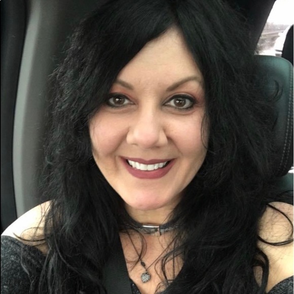 Meet your Posher, Stacy - Picture 11 of 16